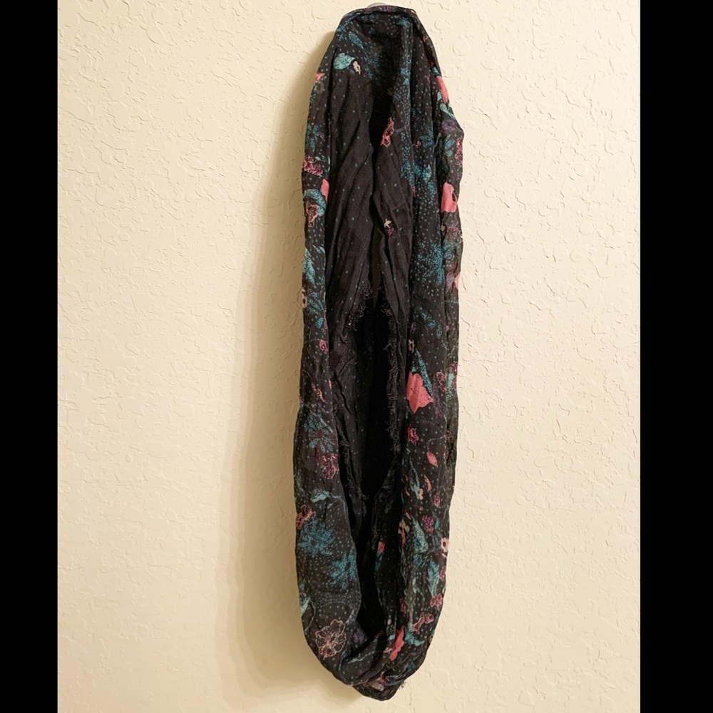 American Eagle Flower Print Infinity Scarf